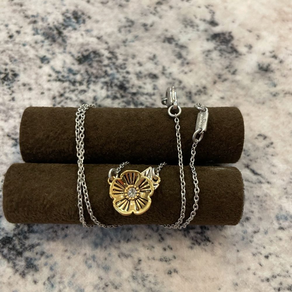 Coach flower necklace